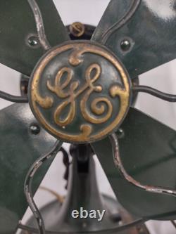 Ventilateur GE des années 1930, vert militaire, montable