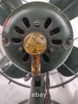 Ventilateur GE des années 1930, vert militaire, montable