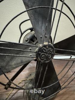 Ventilateur Général Électrique Vintage, Non Testé, Nécessite un Rééquipement, En l'État, Décor Antique