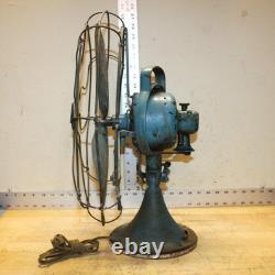 Ventilateur Vintage General Electric en Fonte 16 à Quatre Lames à Trois Vitesses Numéro de Catégorie 75425