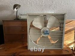 Ventilateur de boîte vintage General Electric 3 vitesses 5 pales GE 21,5x21,5 années 60/70 McM fonctionne