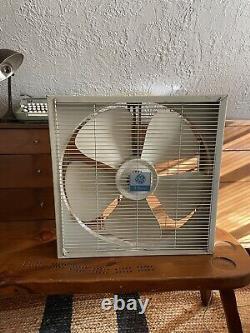 Ventilateur de boîte vintage General Electric 3 vitesses 5 pales GE 21,5x21,5 années 60/70 McM fonctionne