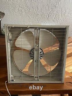 Ventilateur de boîte vintage General Electric 3 vitesses 5 pales GE 21,5x21,5 années 60/70 McM fonctionne