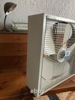 Ventilateur de boîte vintage General Electric 3 vitesses 5 pales GE 21,5x21,5 années 60/70 McM fonctionne