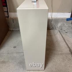 Ventilateur de boîte vintage General Electric GE à 3 vitesses, réversible électriquement. Fonctionne très bien.