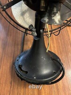 Ventilateur de bureau oscillant GE 12 General Electric des années 1930 Modèle 49X491 3 vitesses