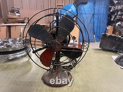Ventilateur de bureau oscillant General Electric GE des années 1930 fabriqué aux États-Unis en état de marche