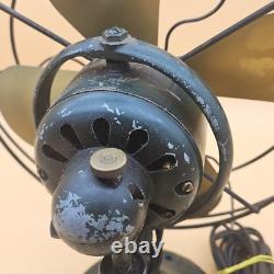 Ventilateur de bureau oscillant antique vintage GE General Electric à 4 pales en laiton, en fonte