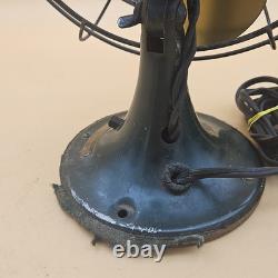 Ventilateur de bureau oscillant antique vintage GE General Electric à 4 pales en laiton, en fonte