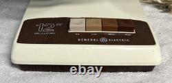 Ventilateur de bureau vintage General Electric oscillant 3 vitesses 12 beige ambre F1-OF-12A