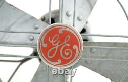 Ventilateur de sol de bureau oscillant Vintage MCM Ge General Electric Modèle Fm12s41 Nice