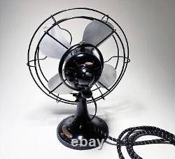 Ventilateur de table oscillant tout en métal noir de GE des années 1930, modèle 10 Cat. 42X548