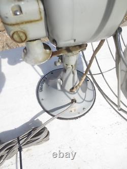 Ventilateur électrique de sol et de bureau Vintage Ge General Electric Modèle F12v163 En bon état