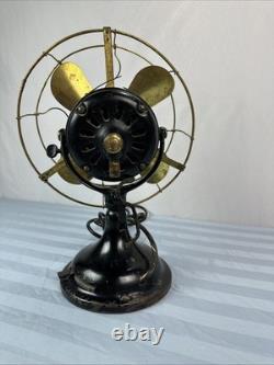 Ventilateur en métal antique GE en laiton à 4 pales et 3 vitesses General Electric EN BON ÉTAT Vintage