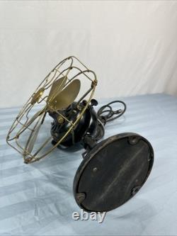 Ventilateur en métal antique GE en laiton à 4 pales et 3 vitesses General Electric EN BON ÉTAT Vintage