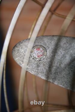 Ventilateur industriel vintage moteur General Electric hélice d'avion 20 pales