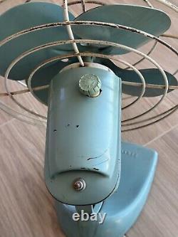 Ventilateur oscillant GE General Electric vintage des années 1950 30 cm. Testé et fonctionnel aux États-Unis.