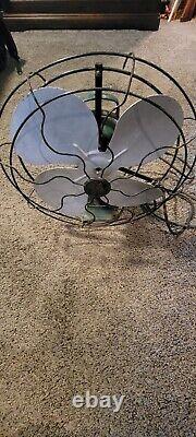 Ventilateur oscillant antique GENERAL ELECTRIC à 16 pales Type AOU GE Fonctionnel
