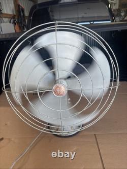 Ventilateur oscillant vintage GE 16 Vortalex F12V163 #43 en état de marche trouvé dans une succession