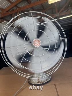 Ventilateur oscillant vintage GE 16 Vortalex F12V163 #43 en état de marche trouvé dans une succession