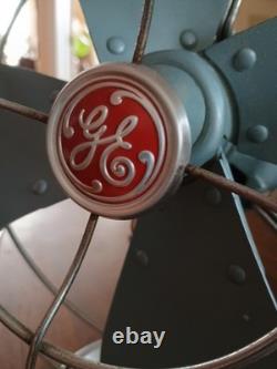 Ventilateur oscillant vintage GE General Electric F12V43 industriel vert