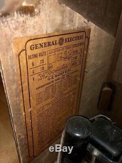 Vintage 1936 General Electric E-61 Cathédrale Tombstone Radio