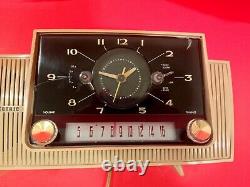 Vintage 50's 60's General Electric Clock Radio Model C416-17 Or C430 Works Read