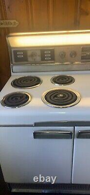 Vintage Classic 50s Imperial Frigidaire General Motors Electric Stove Works