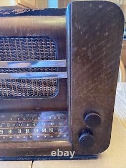 Vintage Ge Ge Ge General Electric Kl-53 MID Century Modern Wood Tube Radio Powers On