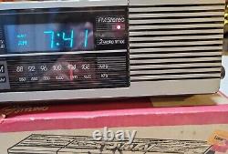 Vintage Ge General Electric Am/fm Stereo Blue Digital Dual Clock Radio 7-4945a