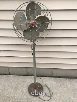 Vintage Ge General Electric Floor Fan Speed Télescopique Industriel
