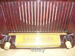 Vintage Ge Modèle 422 Bakelite Swirl Cas Tube Table Radio General Electric