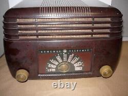 Vintage Ge Radio 100 Art Déco Boîtier Tube Table Radio General Electric