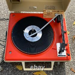 Vintage General Electric Automatic Portable Suitcase Record Player Rm145g