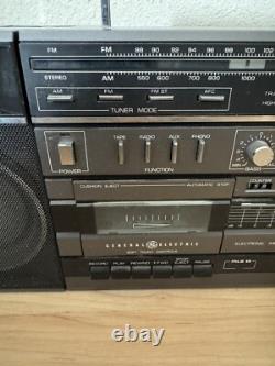 Vintage General Electric Boombox GE Modèle 3-B266B Enregistreur Radio Cassette