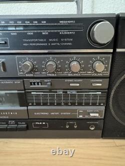 Vintage General Electric Boombox GE Modèle 3-B266B Enregistreur Radio Cassette