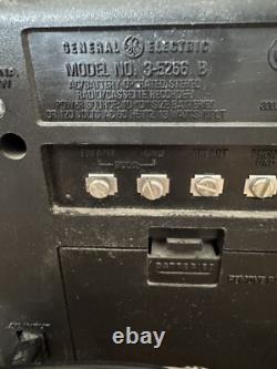 Vintage General Electric Boombox GE Modèle 3-B266B Enregistreur Radio Cassette