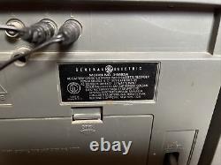 Vintage General Electric Boombox Modèle 3-5682a Haut-parleurs Amovibles Retro 80's Ge