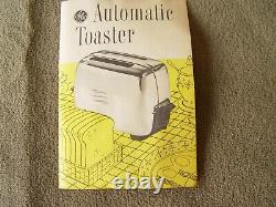 Vintage General Electric Ge Chrome 2 Slice Automatic Toaster Cat. C'est Pas Vrai. T82k Nouveau I