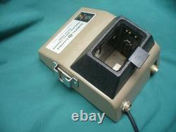 Vintage General Electric MASTR PE Portable avec chargeur et microphone rares