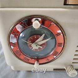 Vintage General Electric Modèle 62 Tube Radio Ge Horloge A Partir De 1948 Works Great