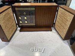 Vintage Général Electric T-1000C Stéréo/Radio Moderne du Milieu du Siècle en Noyer Excelle