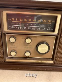 Vintage MCM General Electric AM/FM en bois de noyer stéréo à état solide FONCTIONNEL