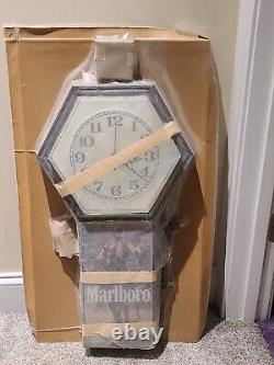 Vintage Nos Nouveau Non Utilisé Marlboro Cigarettes Lighted Store Horloge Murale Publicitaire