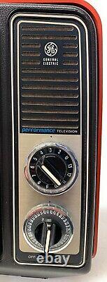 Vintage Television Ge General Electric Performance Portable Tv 12xb9104t