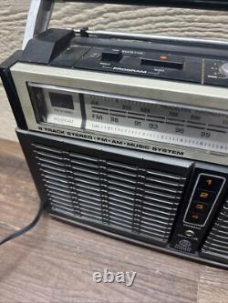 Vintage années 1980 Radio stéréo à 8 pistes Modèle No. 3-5532A General Electric Fonctionne