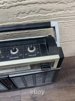 Vintage années 1980 Radio stéréo à 8 pistes modèle n° 3-5532A General Electric fonctionne