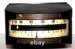 Voltmètre Thomson antique de l'époque du début des années 1900 (1915) de la General Electric Co.
