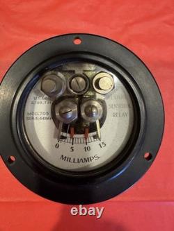 Voltmètre vintage General Electric modèle VHY 8 et relais Sensitrol Weston mod. 705