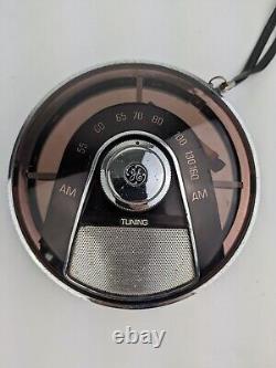 Vtg 1970s Space Age GE Atomic Flying Saucer UFO Radio P2775A MCM AS-IS REPAIR<br/>	 <br/>	
 	Traduction en français: Radio OVNI soucoupe volante atomique GE de l'ère spatiale des années 1970 P2775A MCM TEL QUEL À RÉPARER